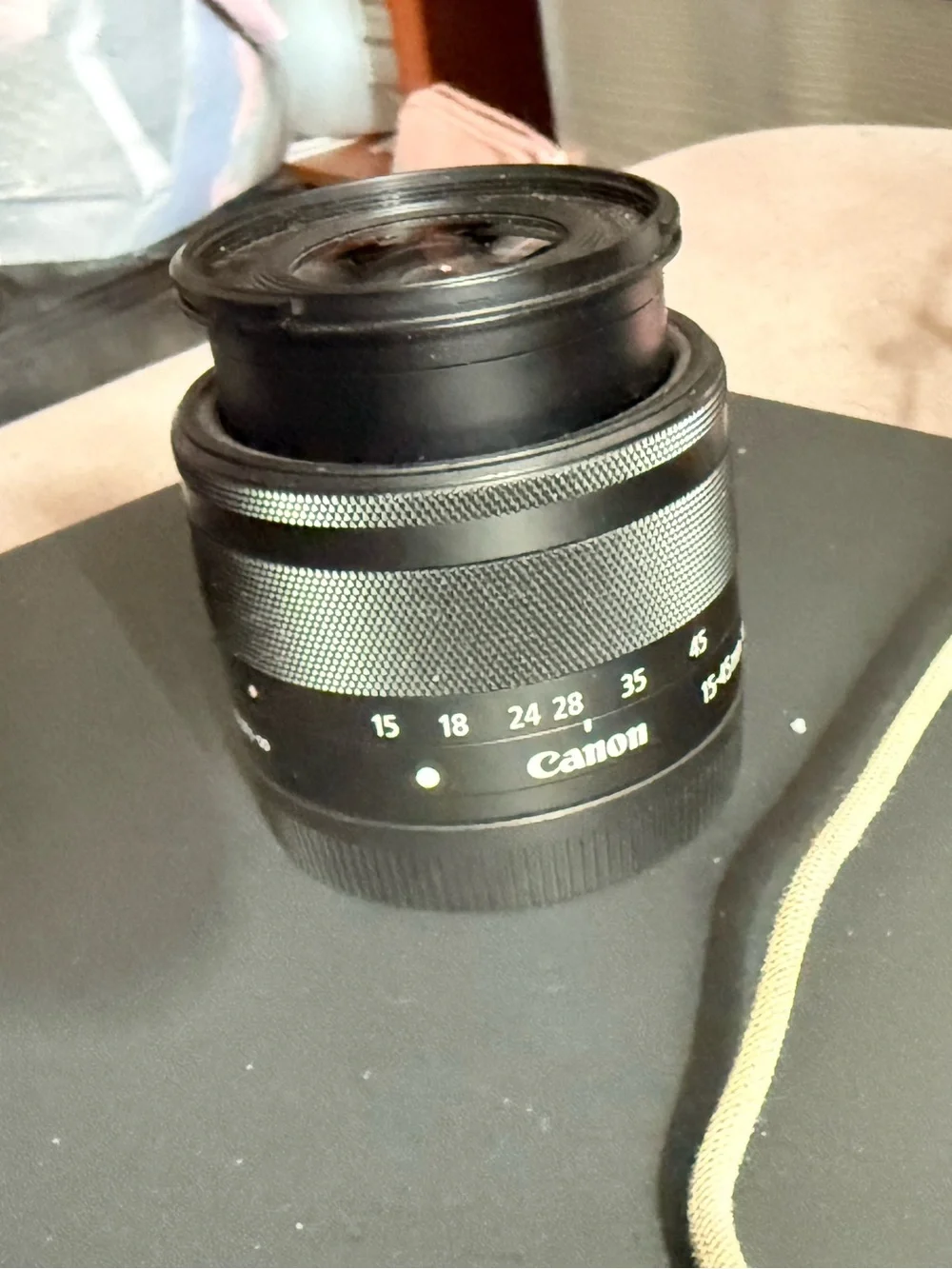 SEND OFFERS PRICE IS NEGOTIABLE! Canon EF-M 15-45mm Compact Zoom Lens in Black
